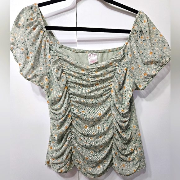 No Boundaries girls Large (11-13) Green shirt - Picture 1 of 12